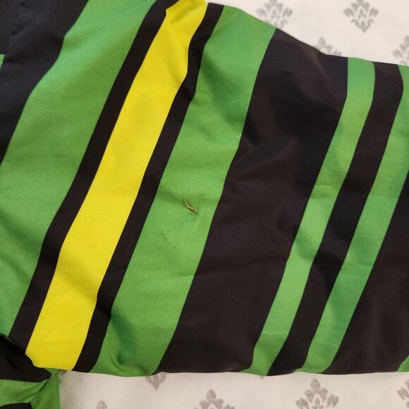 The North Face Reversible Jacket 550 for a Boy Size 5T - Picture 9 of 11